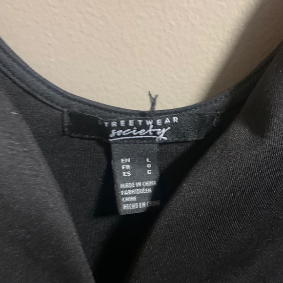 Black dress - Picture 2 of 3